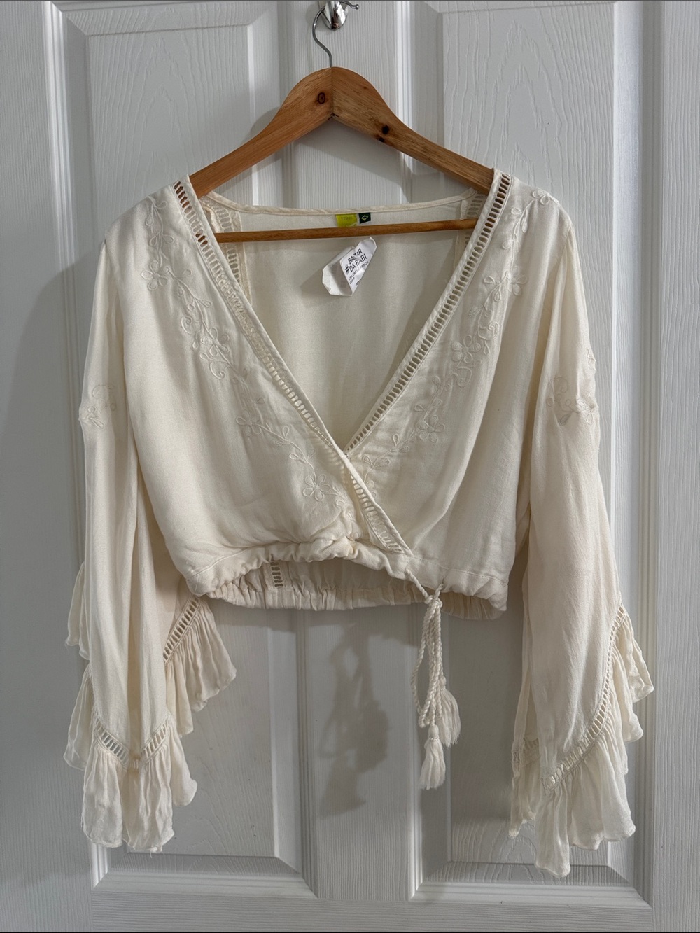 FARM Rio Cream Embroidered Wrap Crop Top Bell Sleeve Size Small